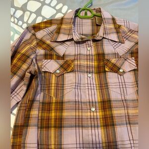 Women’s Wrangler pearl snap shirt